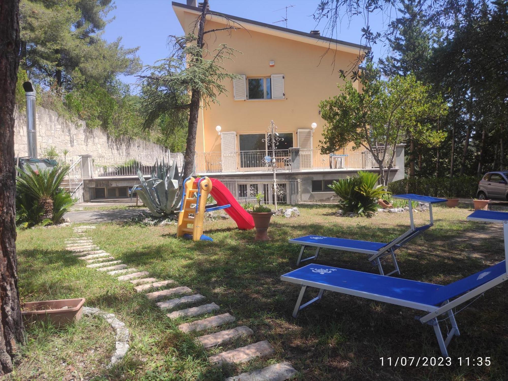 Parco Dei Gelsomini Acomodação com café da manhã Ascoli Piceno Exterior foto